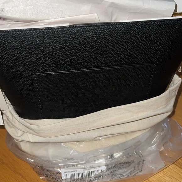 Tory Burch magnet closure bag/cross body - Picture 11 of 17